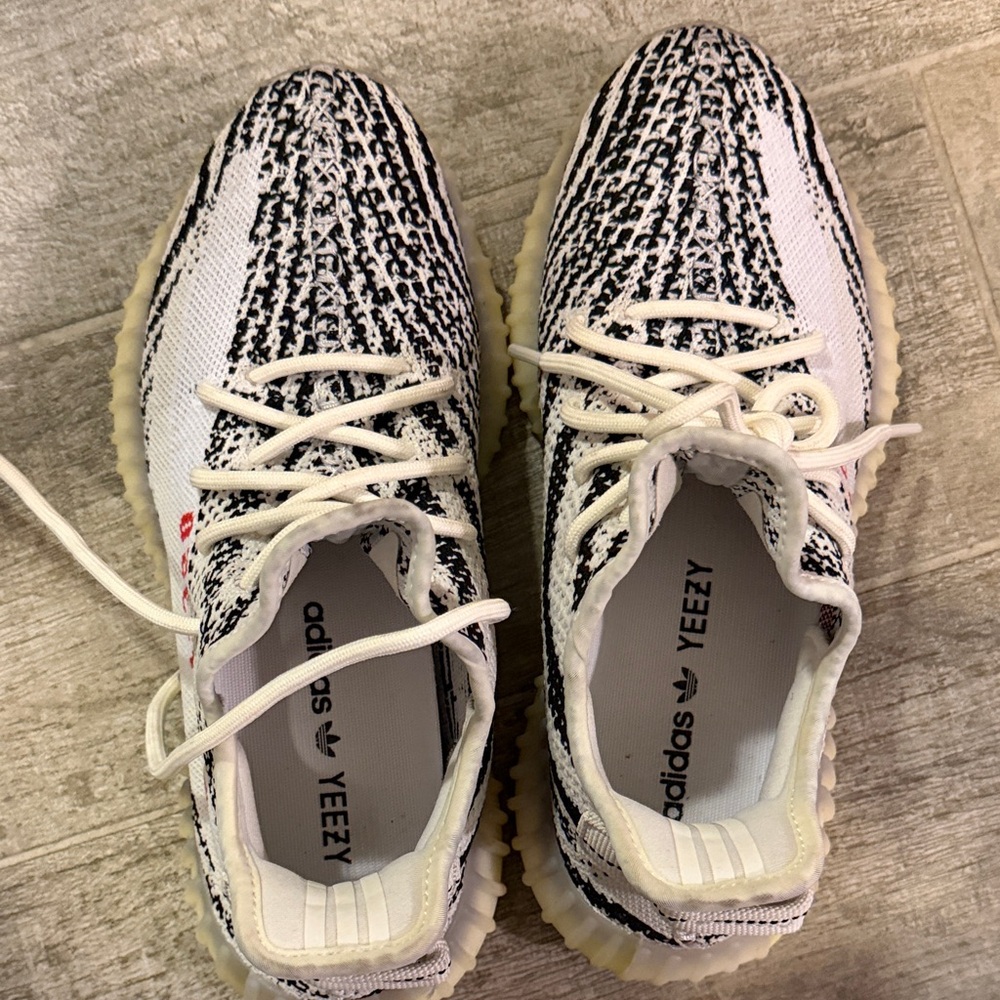 Adidas Yeezy Boost 350 V2 Zebra